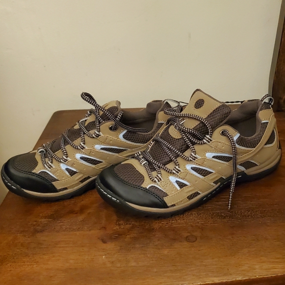 NWT- Cliffs White Mountain Sneaker Trail Boots, Size 8M, UNISEX M-6/W-8